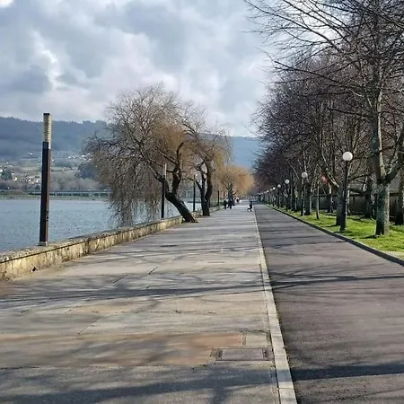 Piso Con Preciosas Vistas, Patio Privado Y Amplio Garaje * Pontedeume